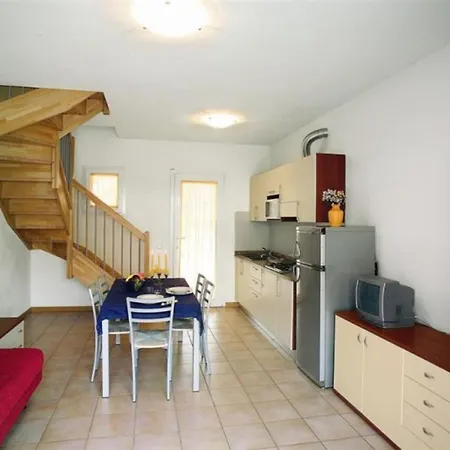 Apartment Two-storey Flat With Shared Pool And Patio Bibione
