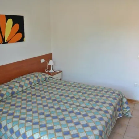 Two-storey Flat With Shared Pool And Patio Apartment *