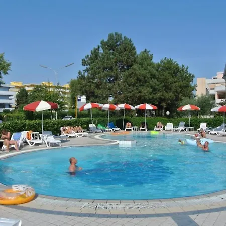 Two-storey Flat With Shared Pool And Patio * Bibione